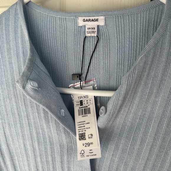 Baby blue top - Picture 3 of 5